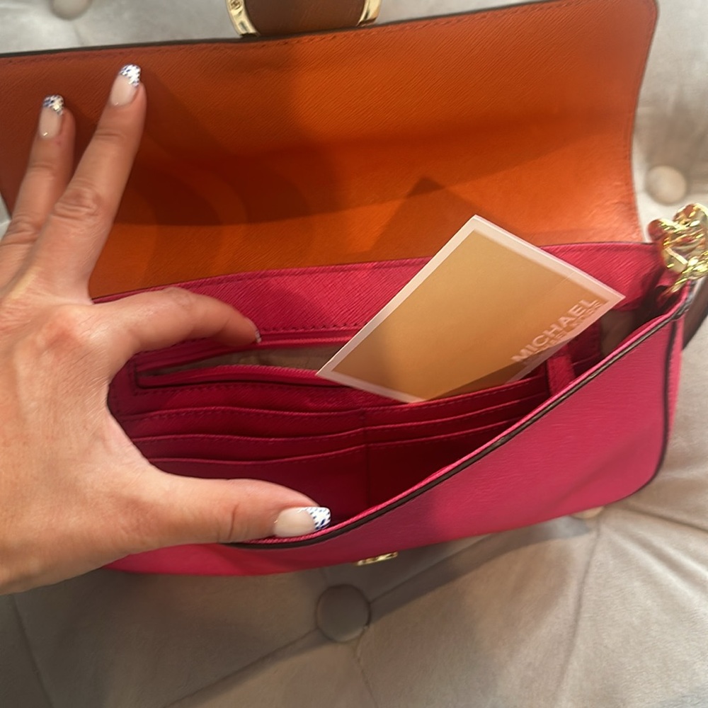 Michael Kors purse. Brand new never used! - Picture 4 of 8